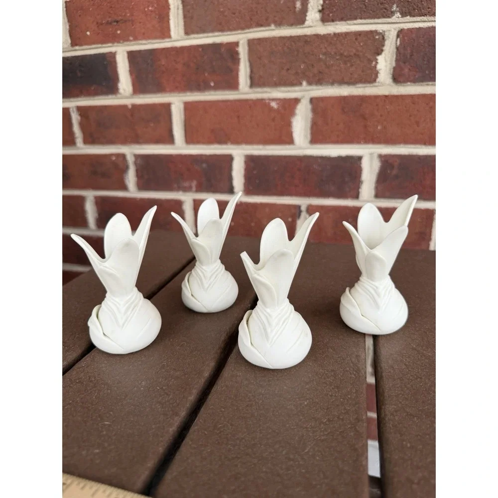 Vintage DEPT 56 Ivory Amaryllis Bulb Porcelain 3.5